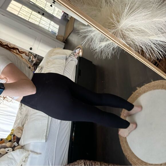 Carbon 38 Women’s Extra Small Black Striped Leggings - Picture 3 of 7